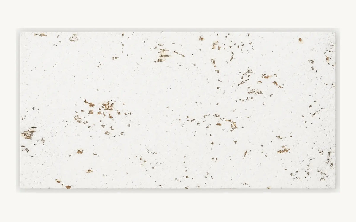 Saphira Snow cork wall tile, 600 × 300 mm, light snow-toned decorative cork surface